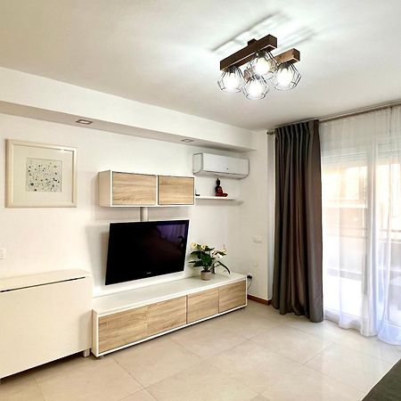 Confortable Apartamento En Ла-Пінеда Екстер'єр фото