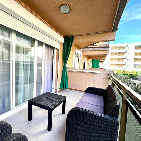 Confortable Apartamento En Ла-Пінеда Екстер'єр фото